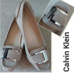 👟NWOT Calvin Klein Monet Loafer